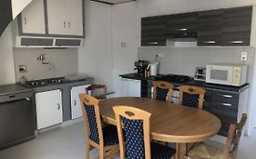 Chambres individuelles avec partie commune ou logement entier si disponible Via Rhôna